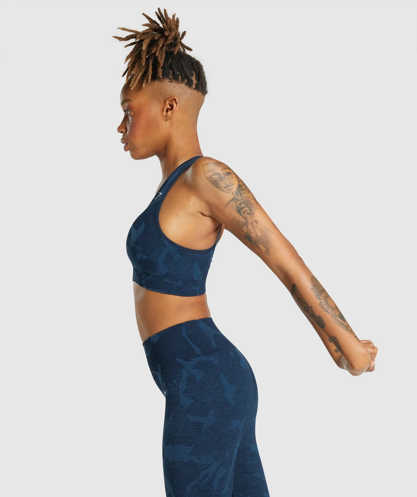 Gymshark Adapt Camo Seamless Racer Back Sports Bra - Savanna | Navy