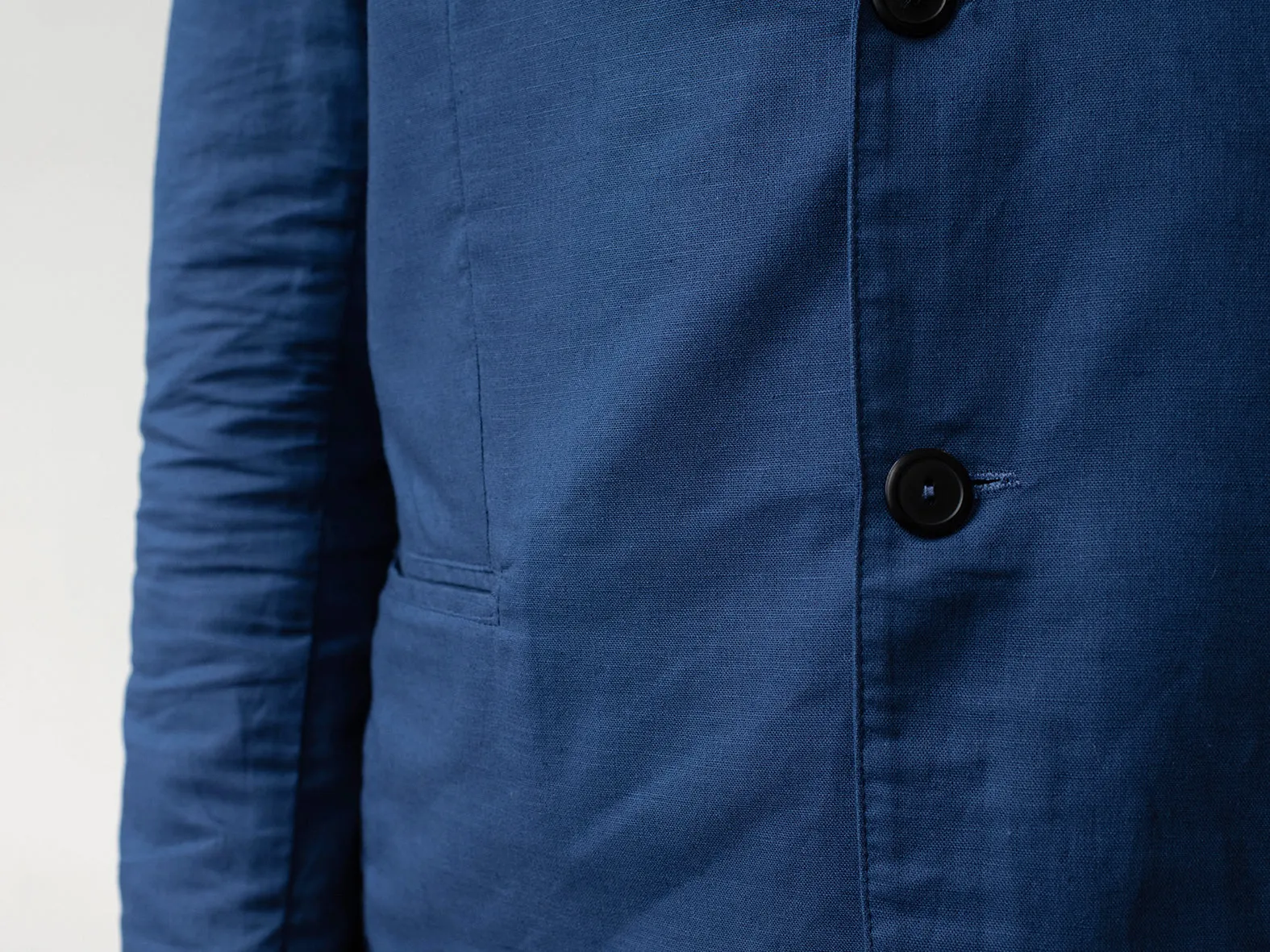 LINEN BLAZER. BLUE.