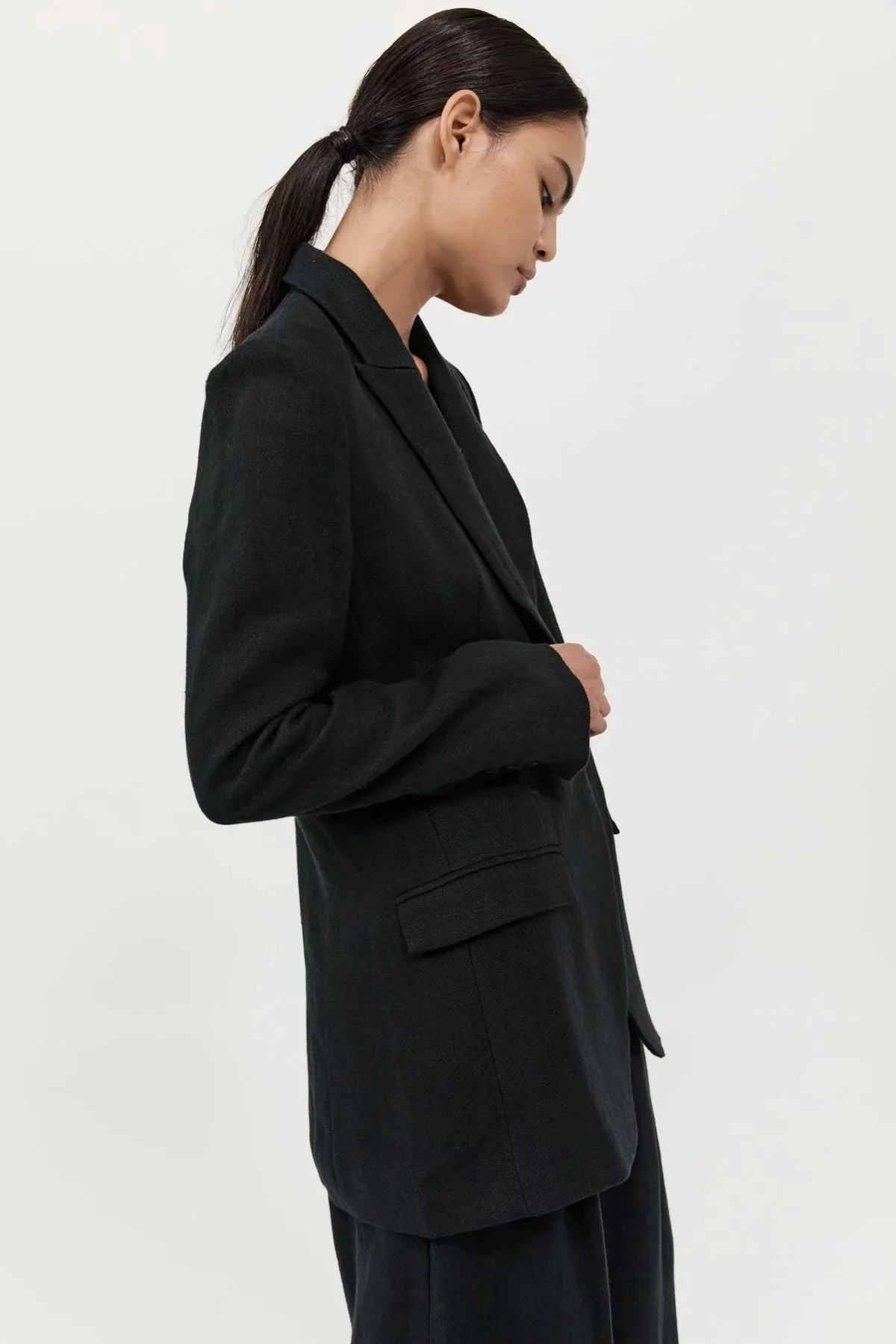 TAILORED LINEN BLAZER - BLACK